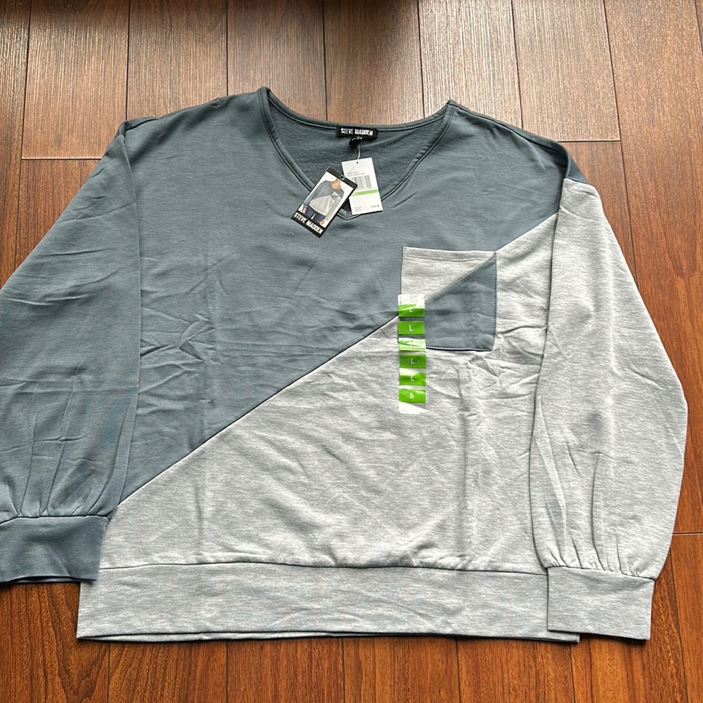 🩶🩶NWT Steve Madden Lightweight Top🩶🩶